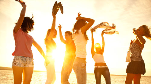 东京FC再次表现出色，球员们为球队带来荣耀